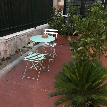 לינה וארוחת בוקר סן ג'יורג'יו א קרמאנו Domus Vesuvio מראה חיצוני תמונה
